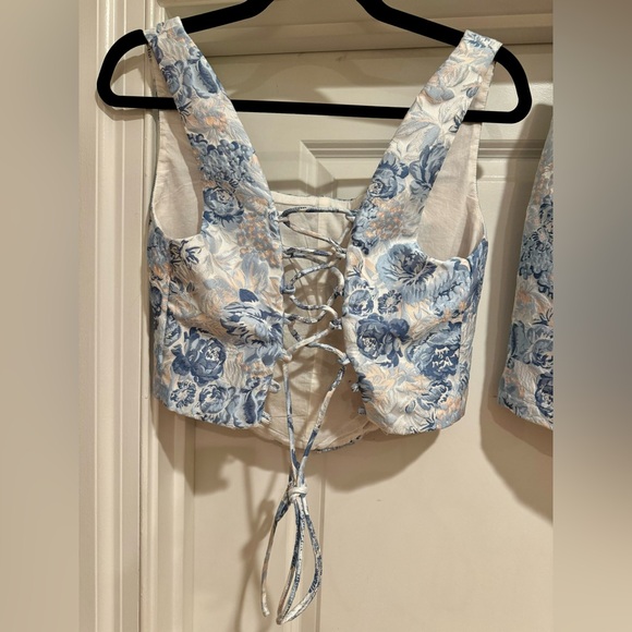 YLLW The Label Blue Floral Corset Top & Miniskirt// Size Large - Picture 6 of 11
